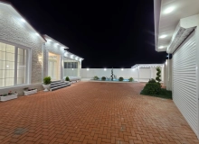 Həyət evi, Merdekan qesebesi