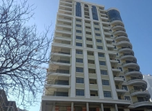 Şamil Əzizbəyov küçəsi