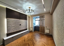 Satılır R.Rüstəmov küçəsi