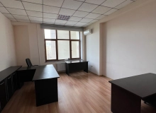 Heydər Əliyev Sarayının yanı