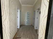 Saray qəsəbəsi, Əsas yola yaxın