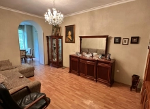 Satılır Bakıxanov küçəsi