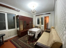Bakıxanov, Arzu şadlıq sarayının qarşısı