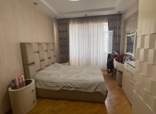 Yasamal, Albalı uşaq bağçası ilə üzbəüz