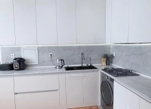 İmperial Şadliq sarayiyla üzbəüz