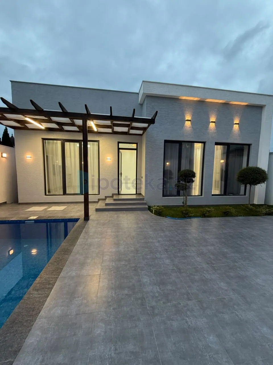 4 Otaq, Bağlar, Xəzər r., Mərdəkan q., 140.00 m²