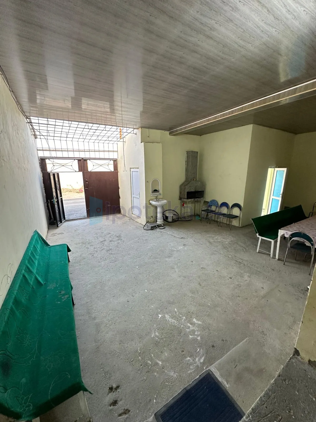 Buzovna qəsəbəsi, Xrustalnidə