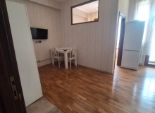 Q.Qarayev metrosu yaxınığında, Kristal Abşeron
