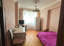 Abşeron Gənclər şəhərciyi, Ər-Riyad Ticarət mərkəzi ilə üzbəüz