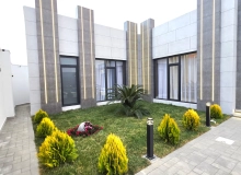 Həyət evi, Merdekan qesebesi