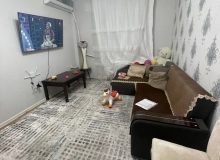 Xırdalanda Sumqayıt Şosesi 17ci km-də Riyad ticarət mərkəzi ilə üz-üzə