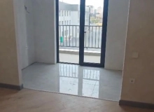 Dərnəgül metrosunun çıxışı, Cəfər Xəndan küç., West Town Yaşayış kompleksində