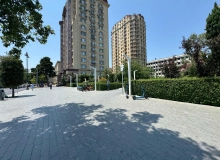 28 May metrosunun yanında.