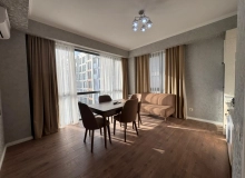 Müstəqillik küçəsi