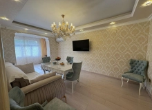 YasamL, İzmir küçəsi