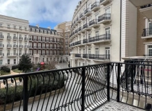 Ağ Şəhər, Knightsbridge Baku