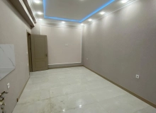 Binəqədi rayonu, Cəfər Xəndan küçəsi, West Town yaşayış kompleksi