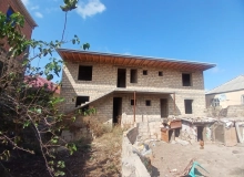 Xırdalan, əsas yola  yaxın