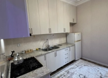 Xırdalan şəhəri, Riyad ticarət mərkəzinin arxasında