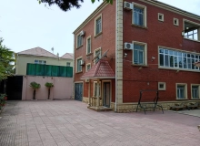 Novxanı qəsəbəsi, Əziz Əliyev küçəsi