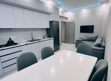 Cəfər Xəndan küçəsi