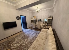 Əhmədli Neapol dairəsin yanı