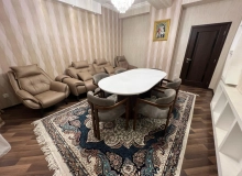 Baku Medical Plazanın yanı