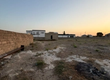 28 sot torpaq sahəsi, Qala