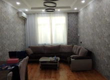 Çingiz Mustafayev küçəsi.