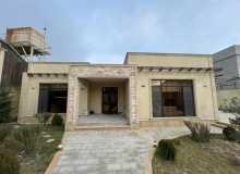 Satılır Satılır 4 otaqlı həyət evi/bağ evi 150 m², Şüvəlan q.