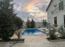 Şüvələn qəsəbəsində Mayak bağları