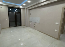 Binəqədi rayonu, Cəfər Xəndan küçəsi, West Town yaşayış kompleksi