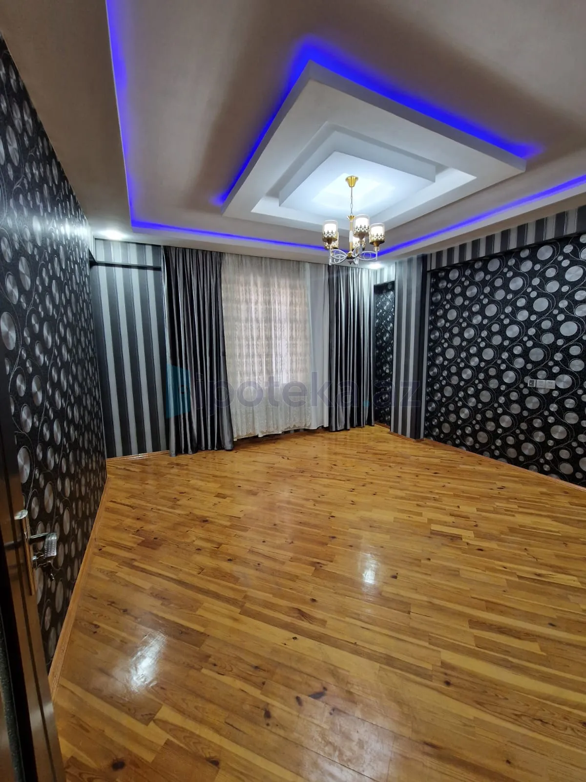 İstiqlaliyyət küçəsi