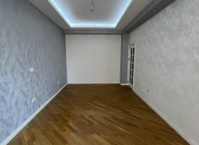 Nəsimi.r Ənvər Hüseynov küçəsi 7,Yaşıl adanın yanı.