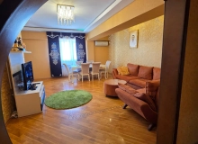 Mirəli Seyidov, Musabəyov parkına yaxın