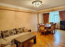 Fətəli Xan Xoyski küçəsi