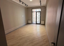 Cəfər Xəndan küçəsi, “West Town” yaşayış kompleksi