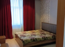 Nizami rayonu, Qarayev metrosu, Bona Dea xəstəxanası yaxınlığı