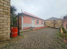 Saray qəsəbəsində, Gəncə təndirinə yaxın