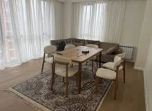 Müstəqillik küçəsi