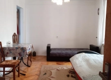 Yasamal r., Elmlər Akademiyası m/s yaxınlığı