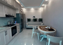 Dərnəgül metrosunun çıxışı, Cəfər Xəndan küç., West Town Yaşayış kompleksində