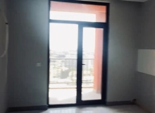 Dərnəgül metrosunun çıxışı, Cəfər Xəndan küç., West Town Yaşayış kompleksində