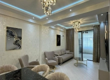 C. Hacıbəyli küçəsi