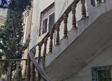 Abbas Mirzə Şərifzadə küçəsi