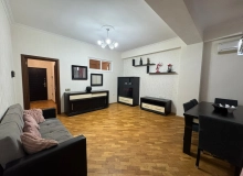 Yasamal rayonu, İnşaatçılar metrosunun yaxınlığı, Yasamal MALLın qarşısı