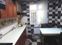 Ü. Əkbərov küçəsi