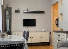 Neftçilər metrosunun yaxını, 214 nömrəli məktəbin yanı