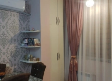 Qalubiyyə küçəsi,Musiqi məktəbi ilə üzbəüz