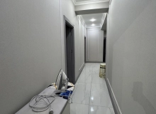 Cəfər Xəndan küçəsi, West Town yaşayış kompleksi